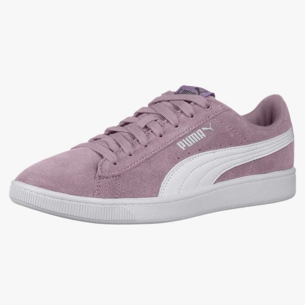 PUMA // vikky low lavender pink suede soft foam lace closure super comfy sneaker